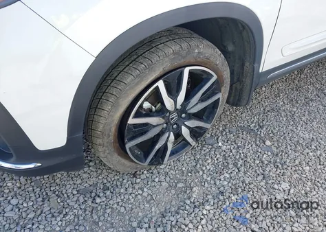 2022 Honda Pilot Touring из США, поврежденный, VIN 5FNYF5H68NB028502